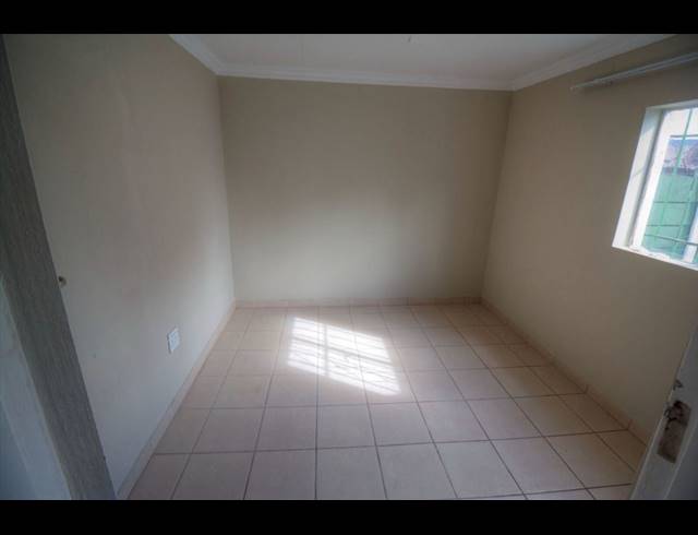 3 BEDROOM HOUSE FOR SALE IN CRESSLAWN